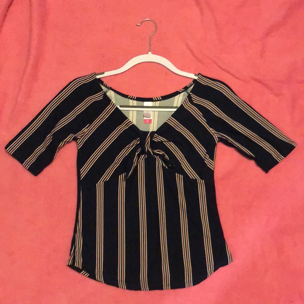 Navy blue/red/white top with bow in the front